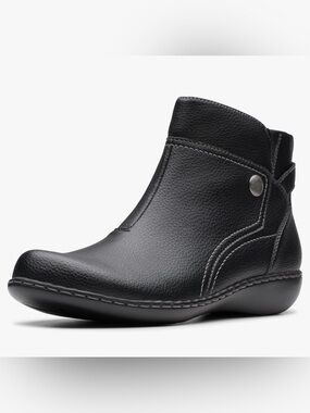 New Clarks
Women's Collection Ashland Mabel Flat Boots
